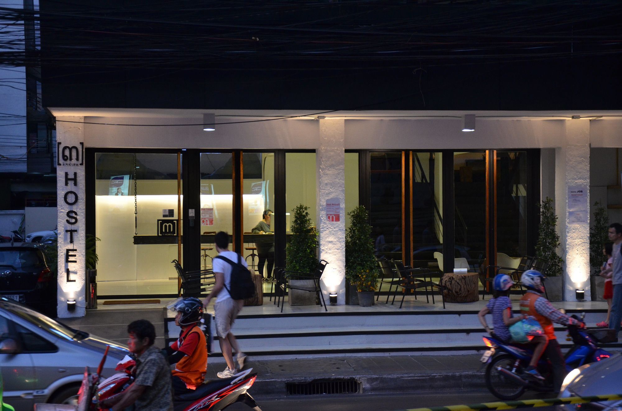 3 Howw Hostel At Sukhumvit 21 Бангкок Екстер'єр фото