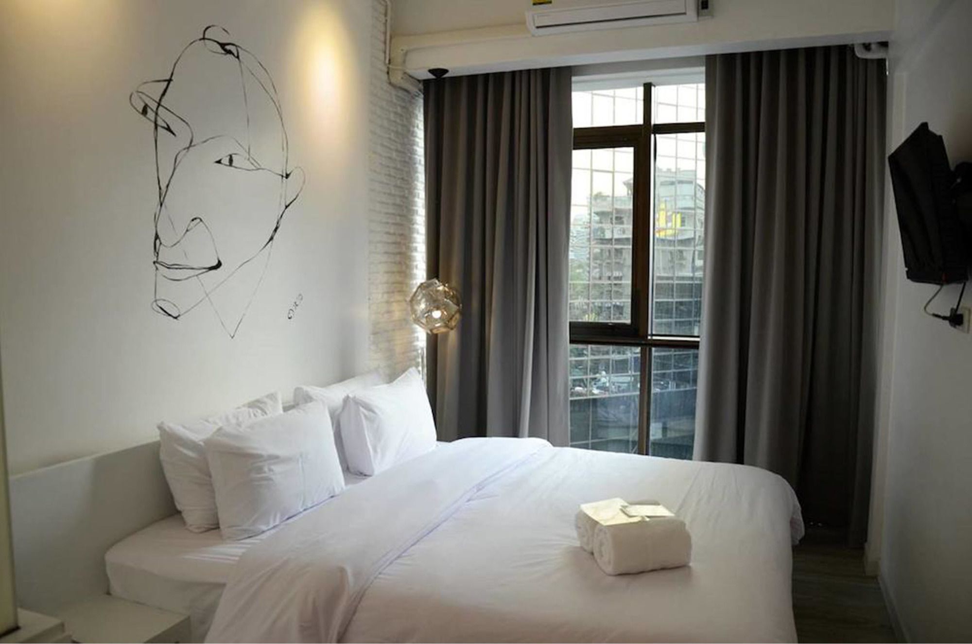 3 Howw Hostel At Sukhumvit 21 Бангкок Екстер'єр фото